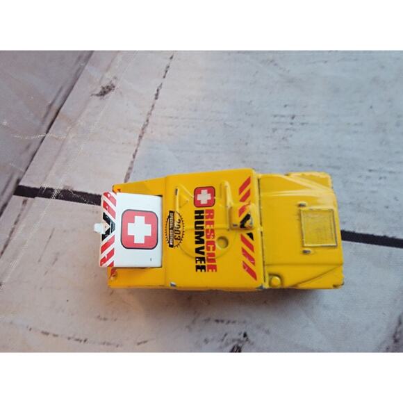 Retro 1994 Matchbox Rescue Humvee Hummer 1:70 2003 Special Edition - Picture 3 of 7